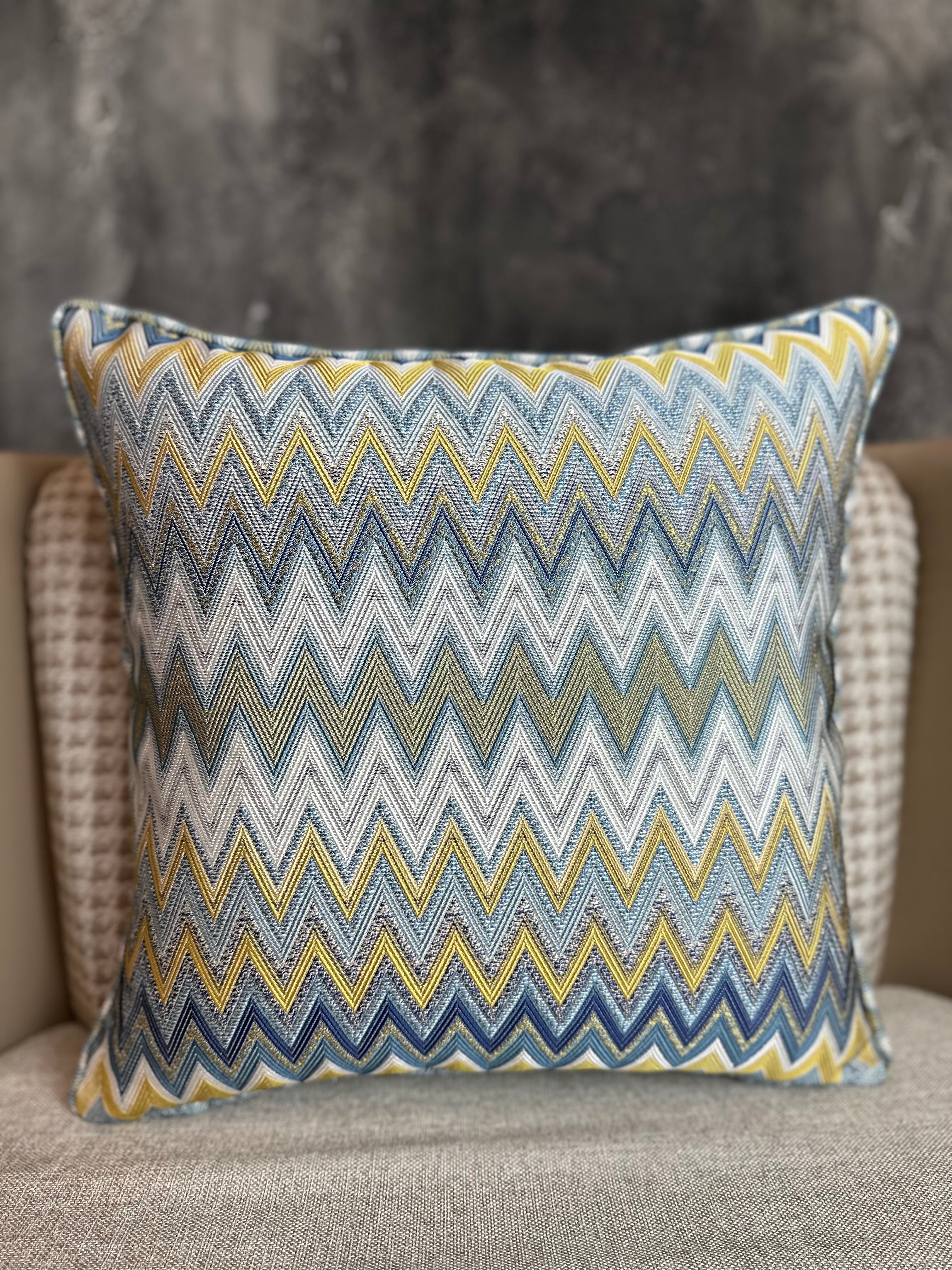 Chevron Plus Serisi