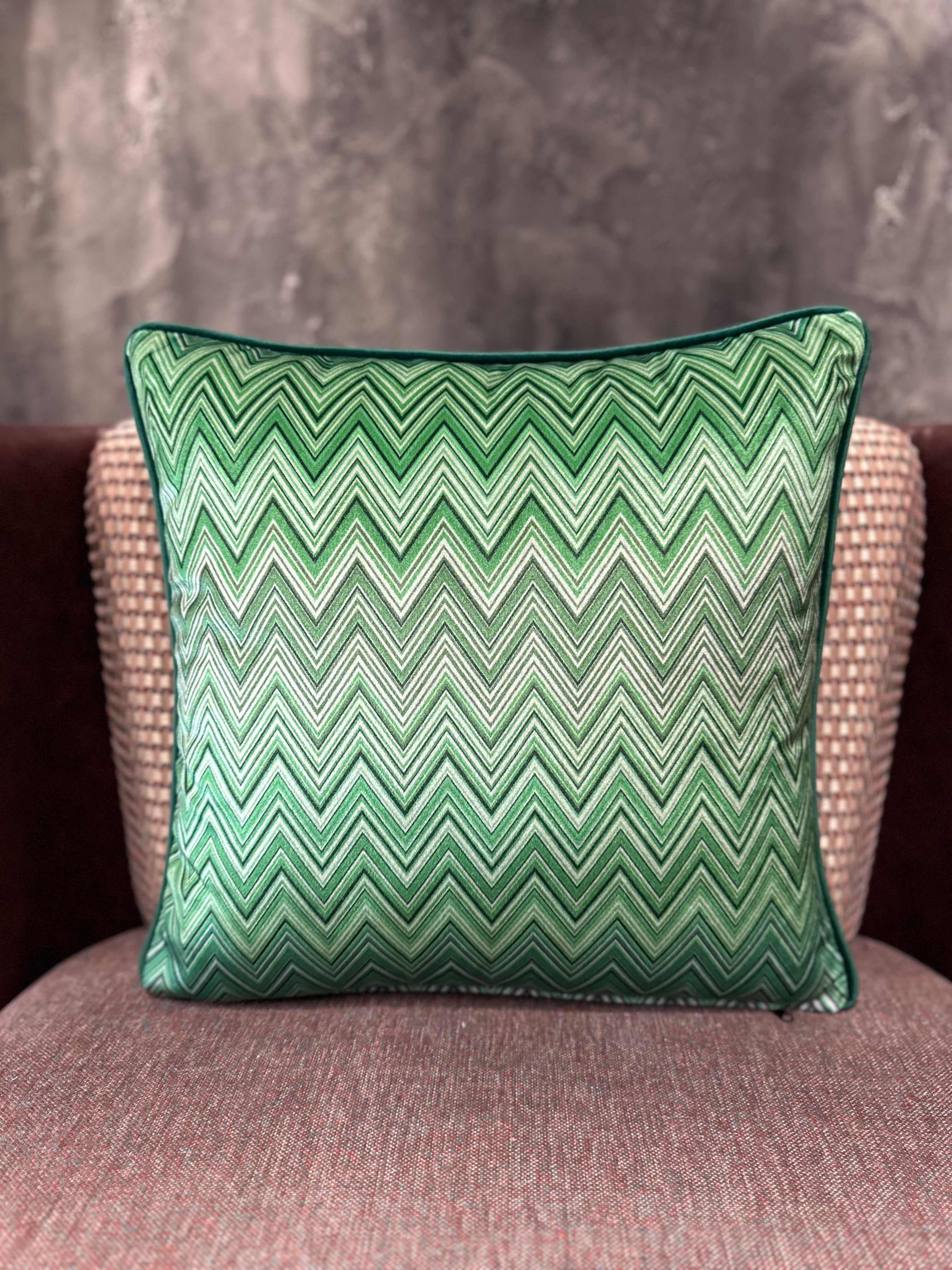 CHEVRON-116 KARE KIRLENT