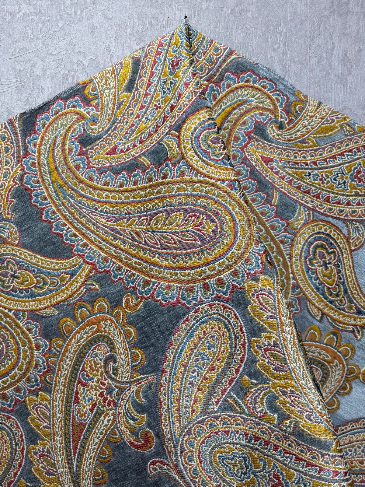 Şal Desenli Şönil/Keten Kumaş Metre ile | Kaliteli Dokuma Döşemelik ve Perdelik Ev Dekorasyon Kumaşı – 140 cm En