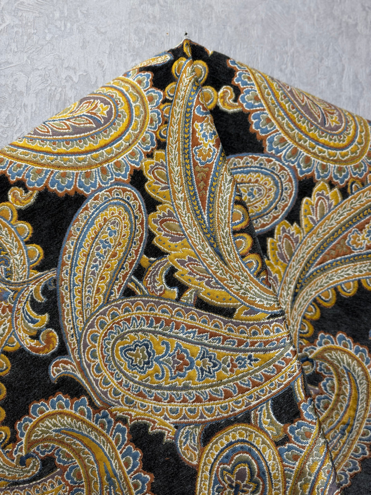 Şal Desenli Şönil/Keten Kumaş Metre ile | Kaliteli Dokuma Döşemelik ve Perdelik Ev Dekorasyon Kumaşı – 140 cm En