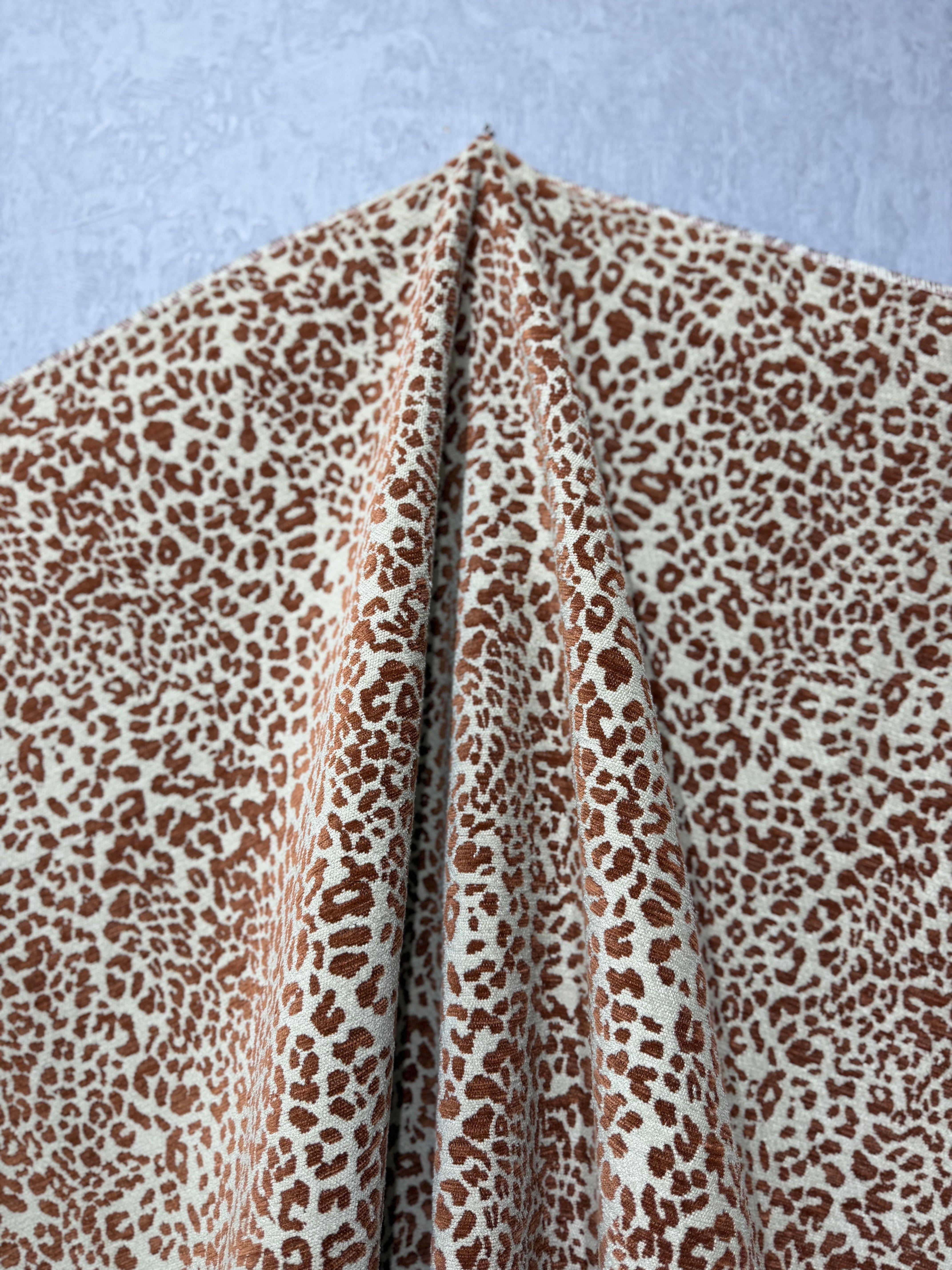 Leopar Desenli Keten Kumaş Metre ile | Animal Print Ağır Gramajlı Dokuma Döşemelik ve Perdelik Ev Dekorasyon Kumaşı – 140 cm En