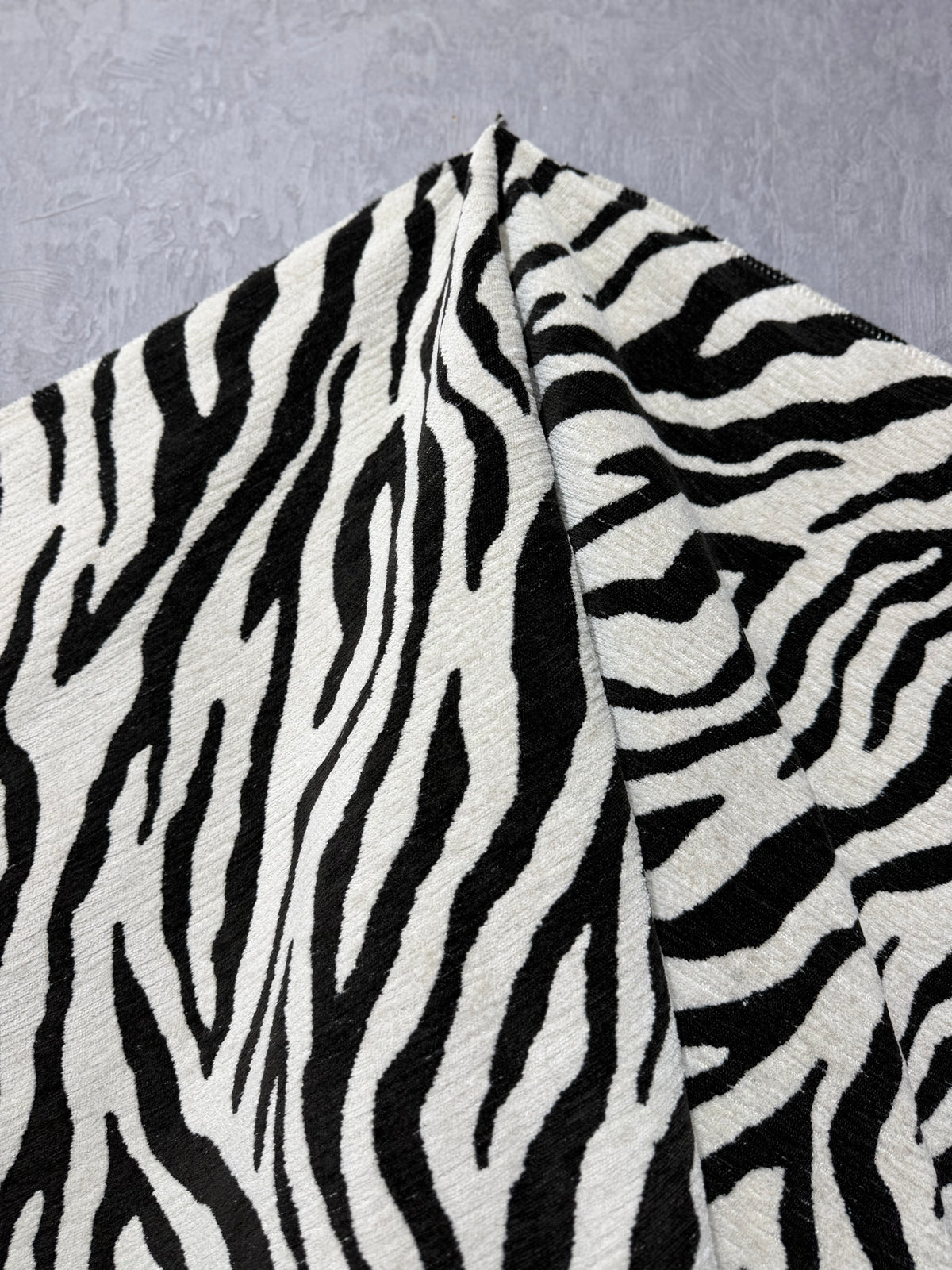 Zebra Desenli Keten Kumaş Metre ile | Animal Print Ağır Gramajlı Dokuma Döşemelik ve Perdelik Ev Dekorasyon Kumaşı – 140 cm En