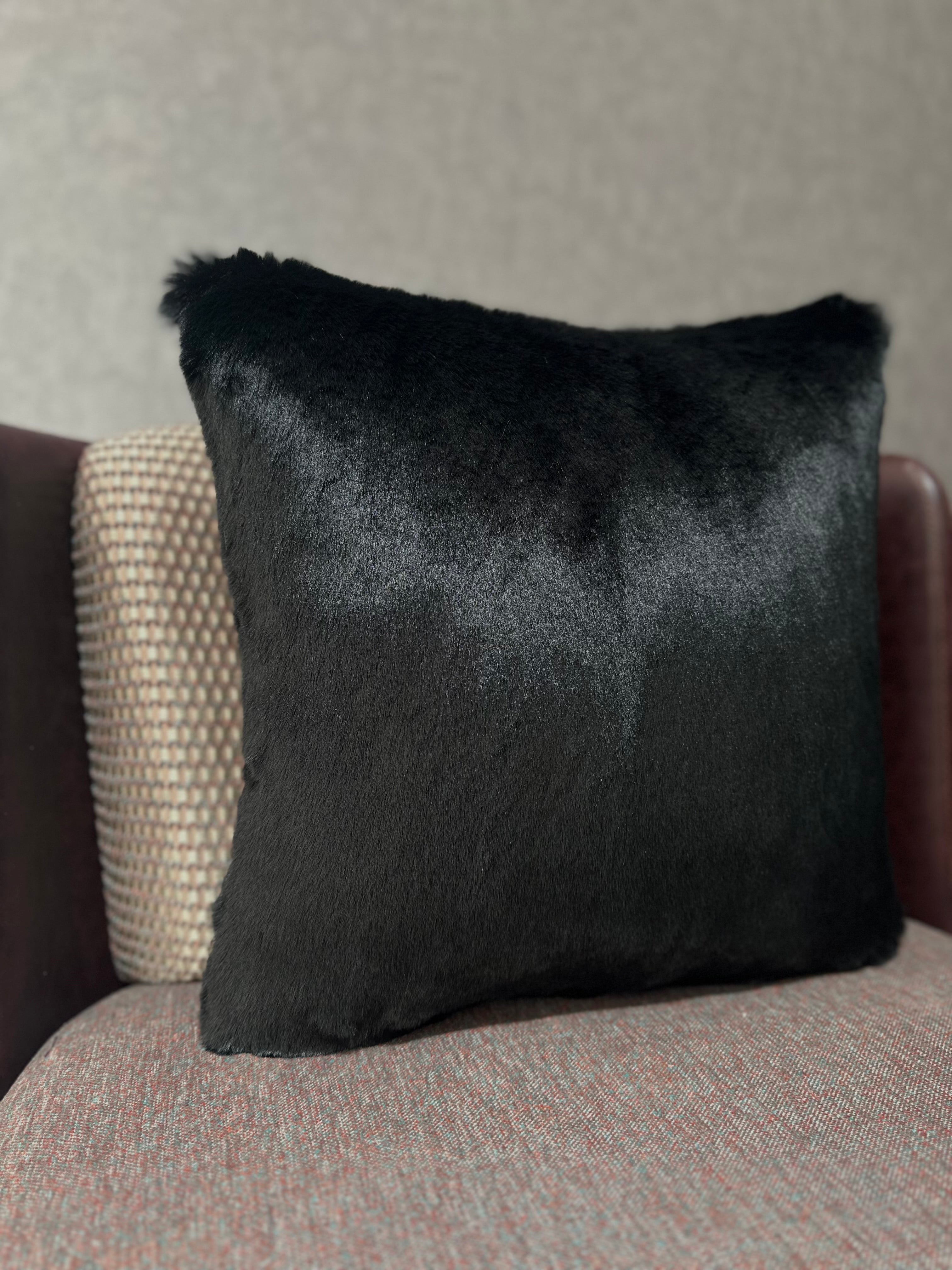 Tavşan Tüyü Siyah