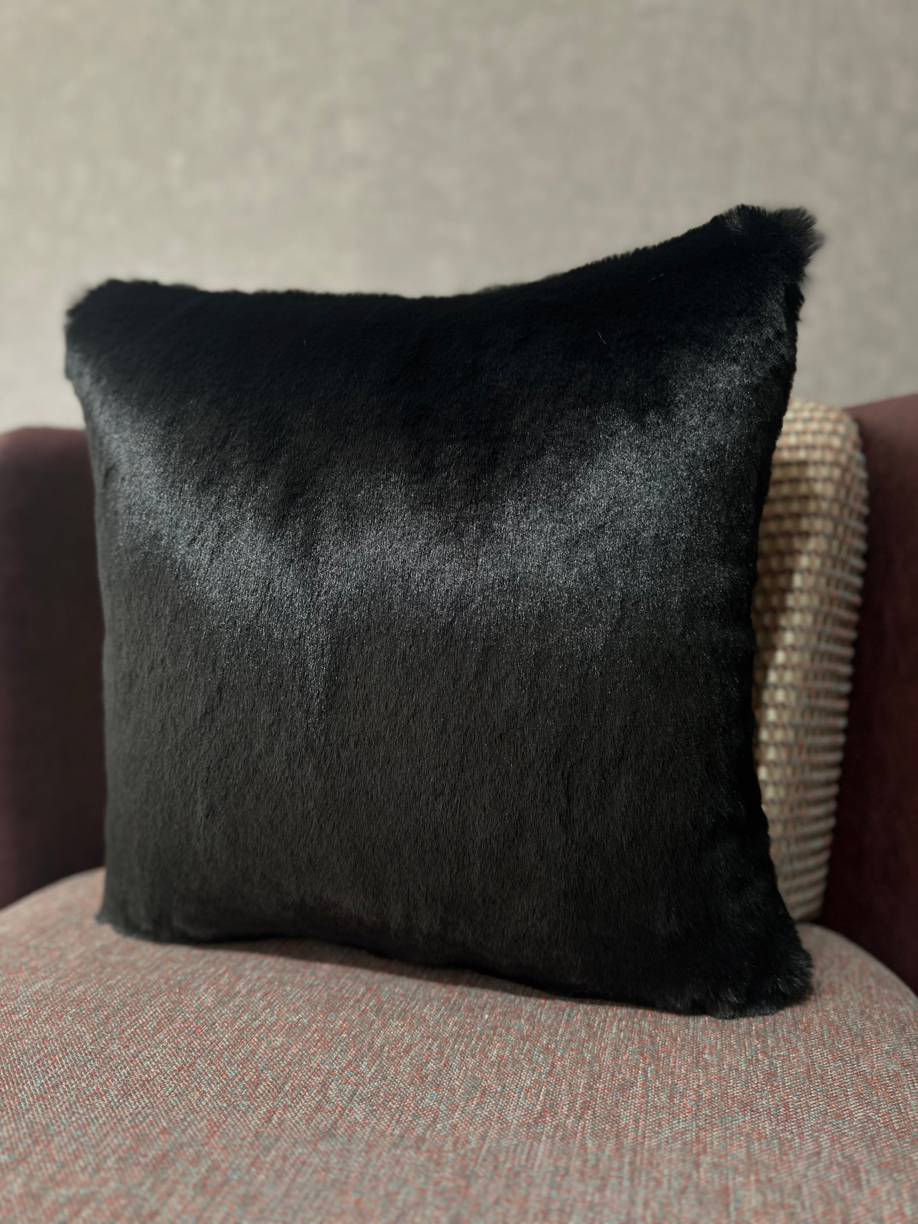 Tavşan Tüyü Siyah