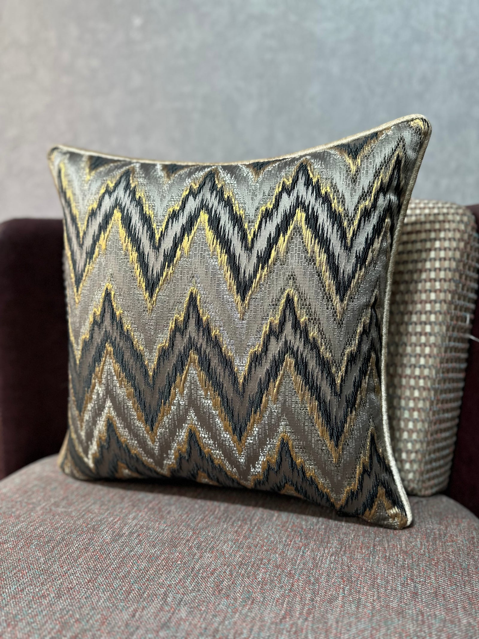 Chevron Exclusive-89