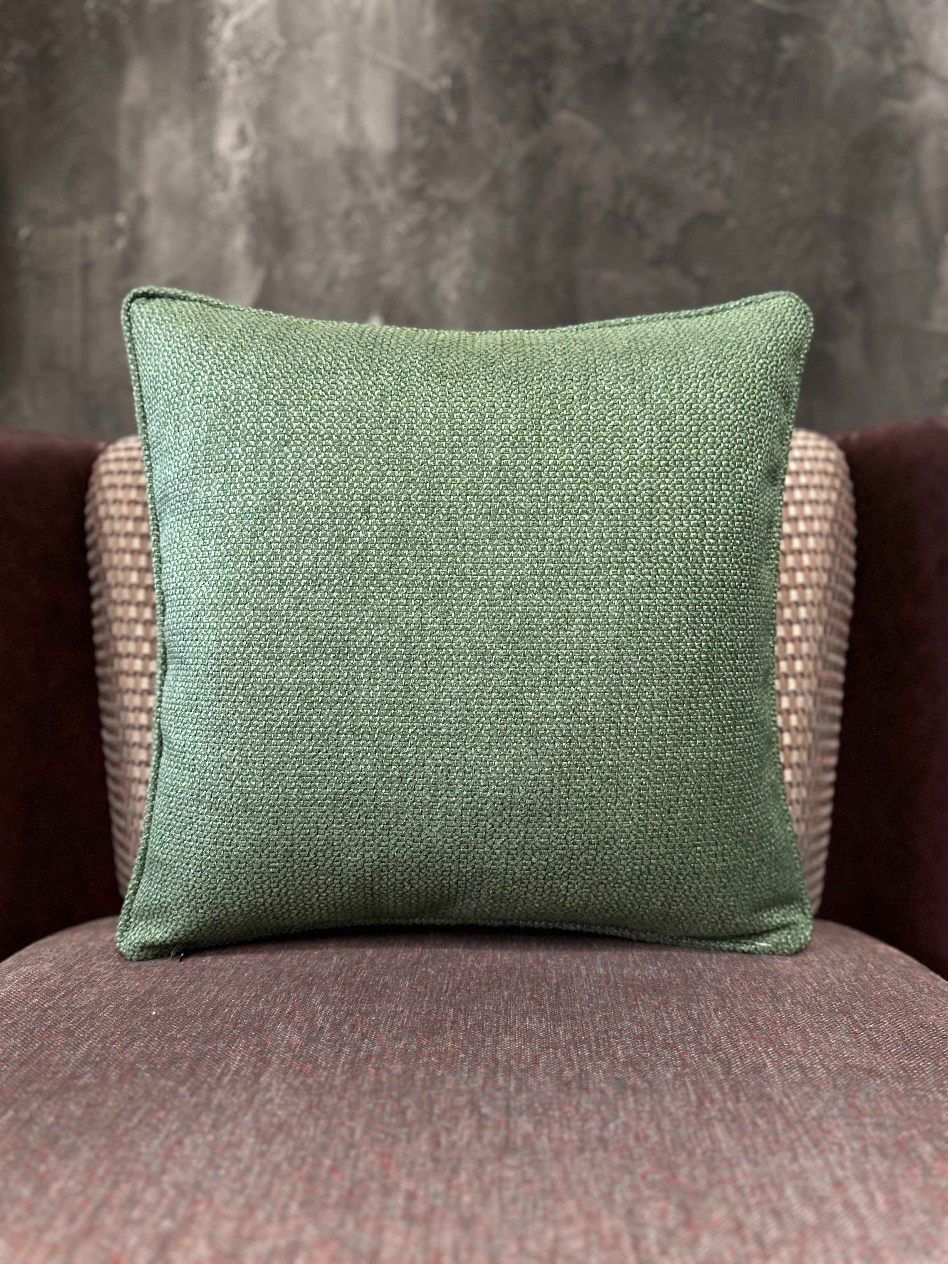 WICKER-8006 