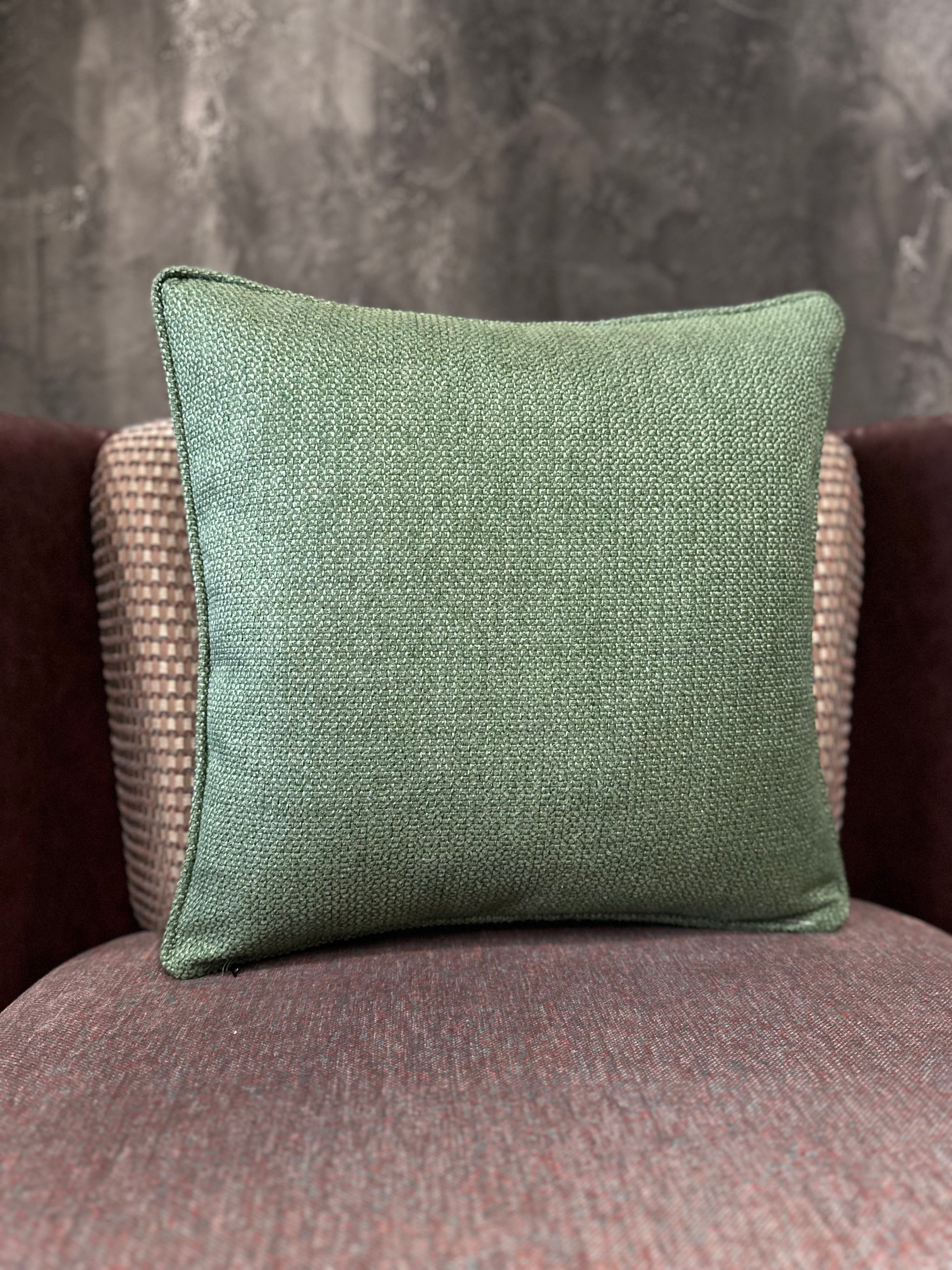 WICKER-8006 
