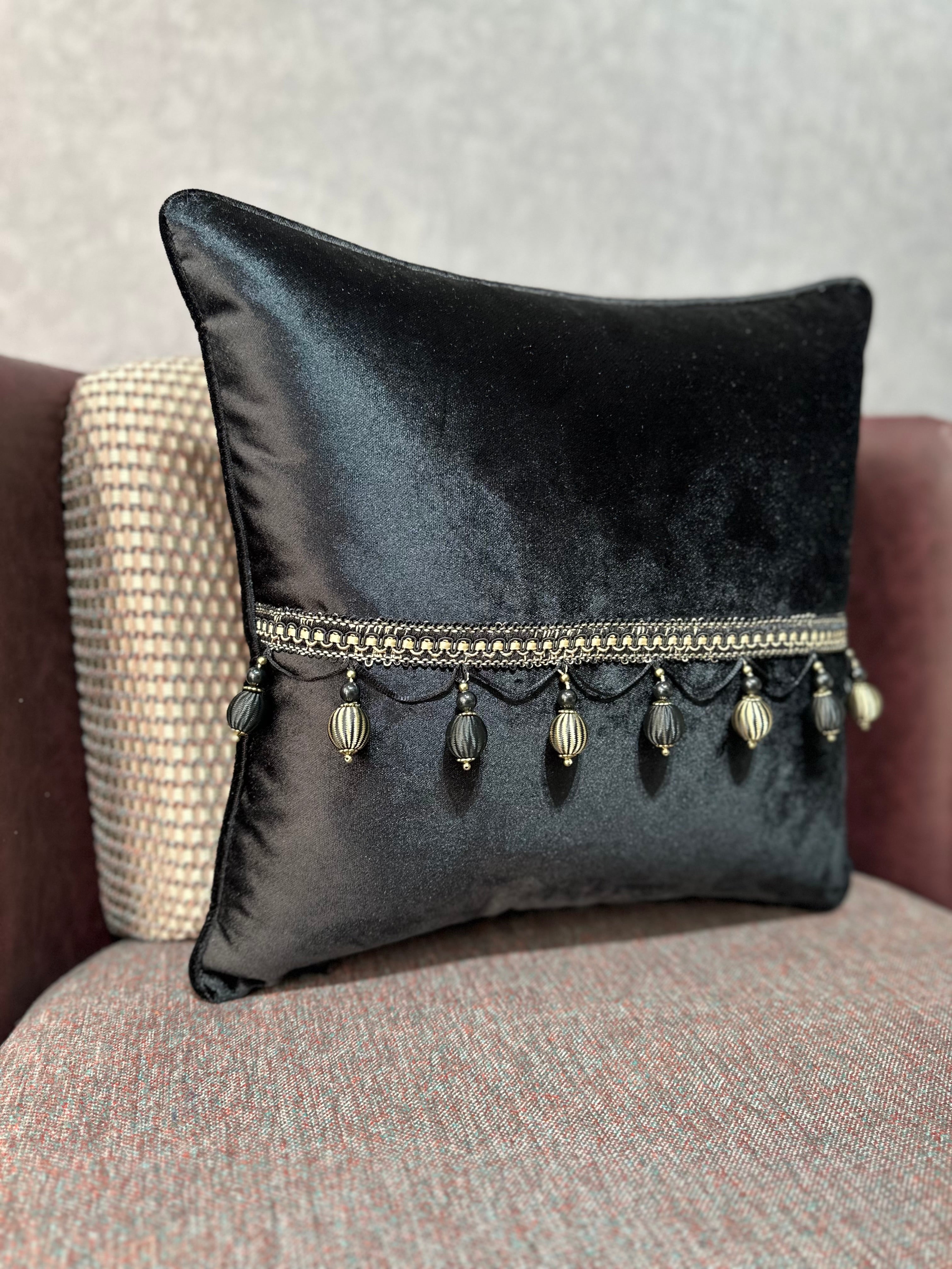 BONCUK-02 (SİYAH ATLAS)