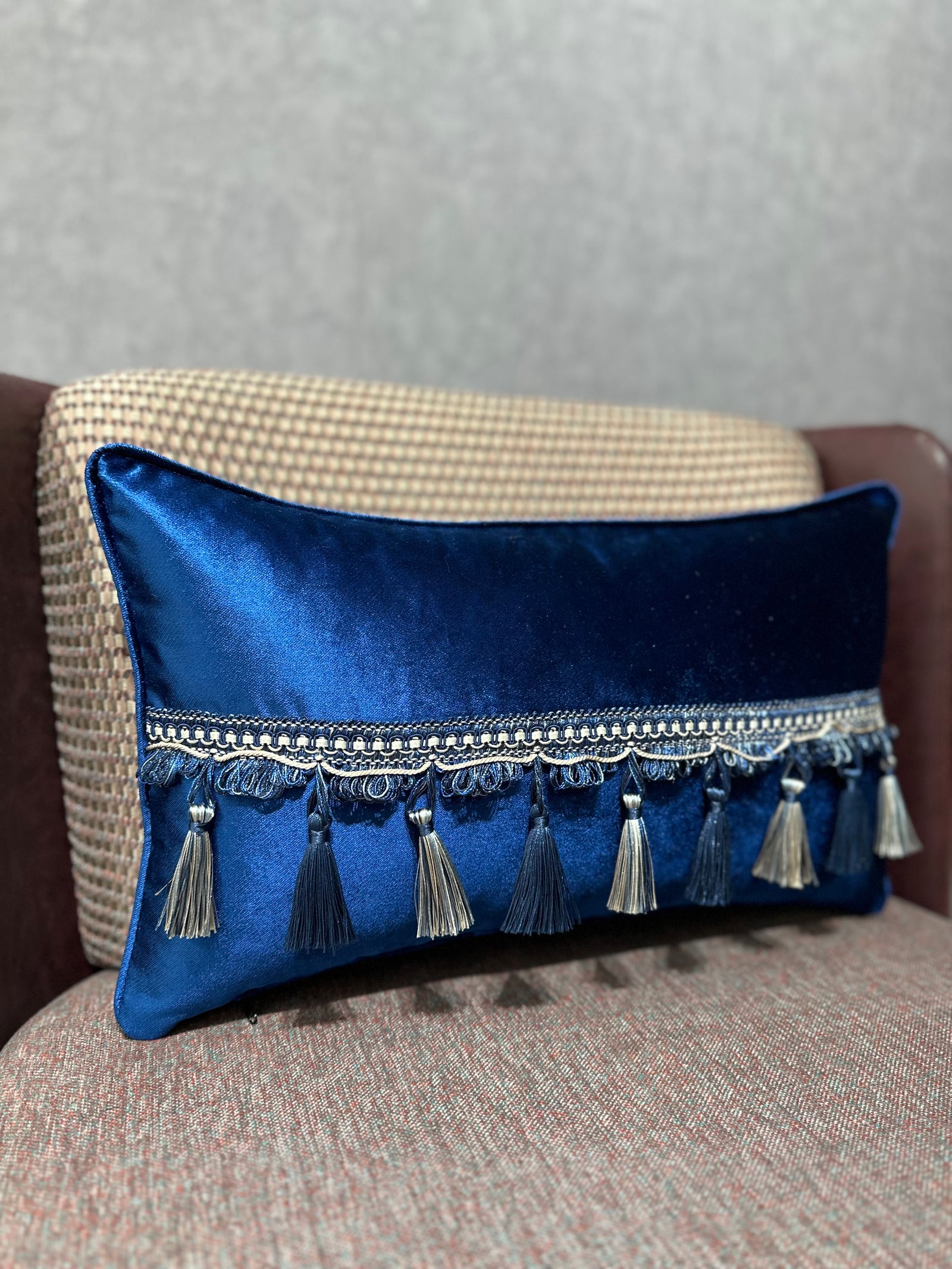 SARKIK PÜSKÜL-37 (LACİVERT ATLAS)