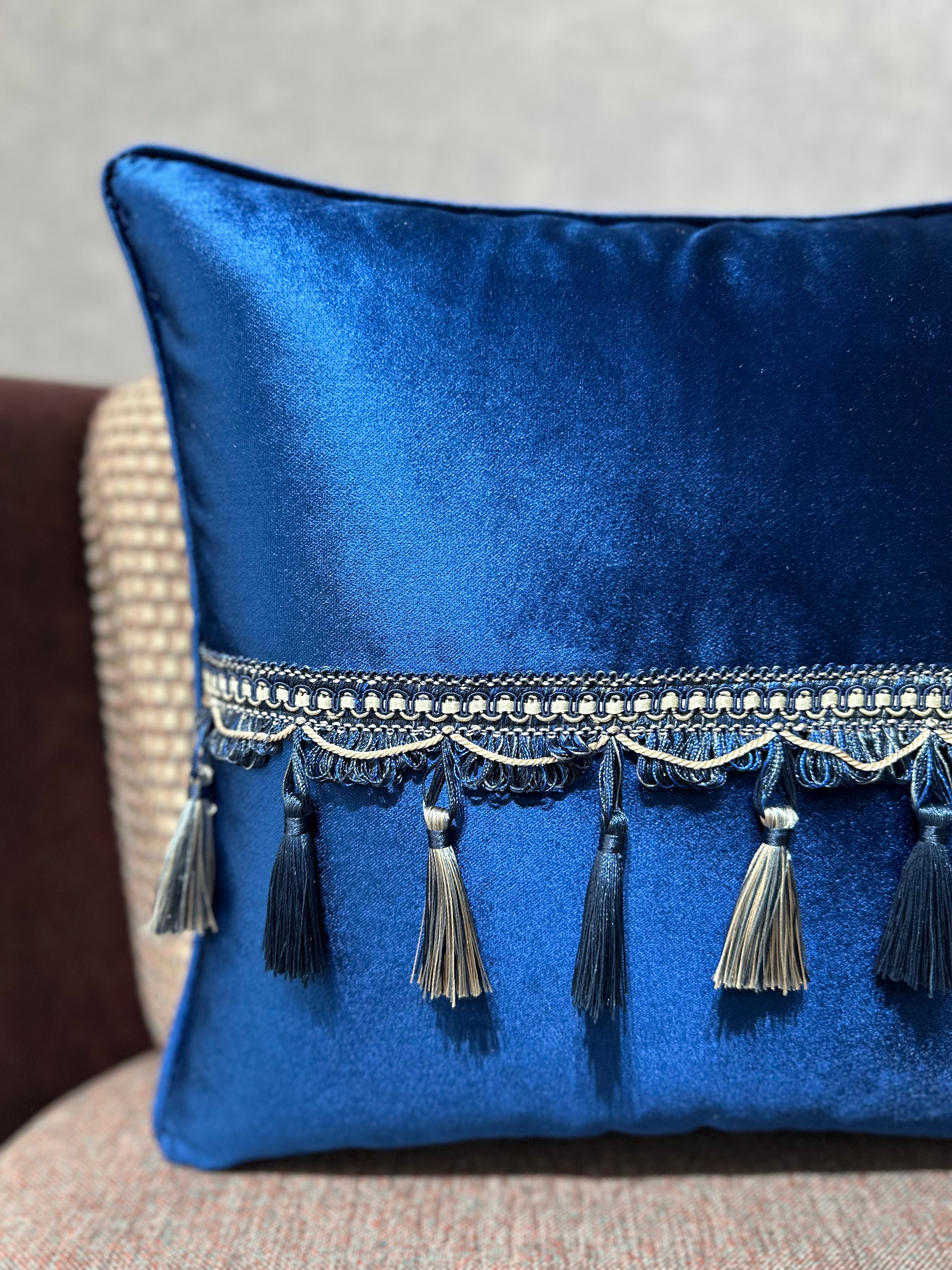 SARKIK PÜSKÜL-37 (LACİVERT ATLAS)