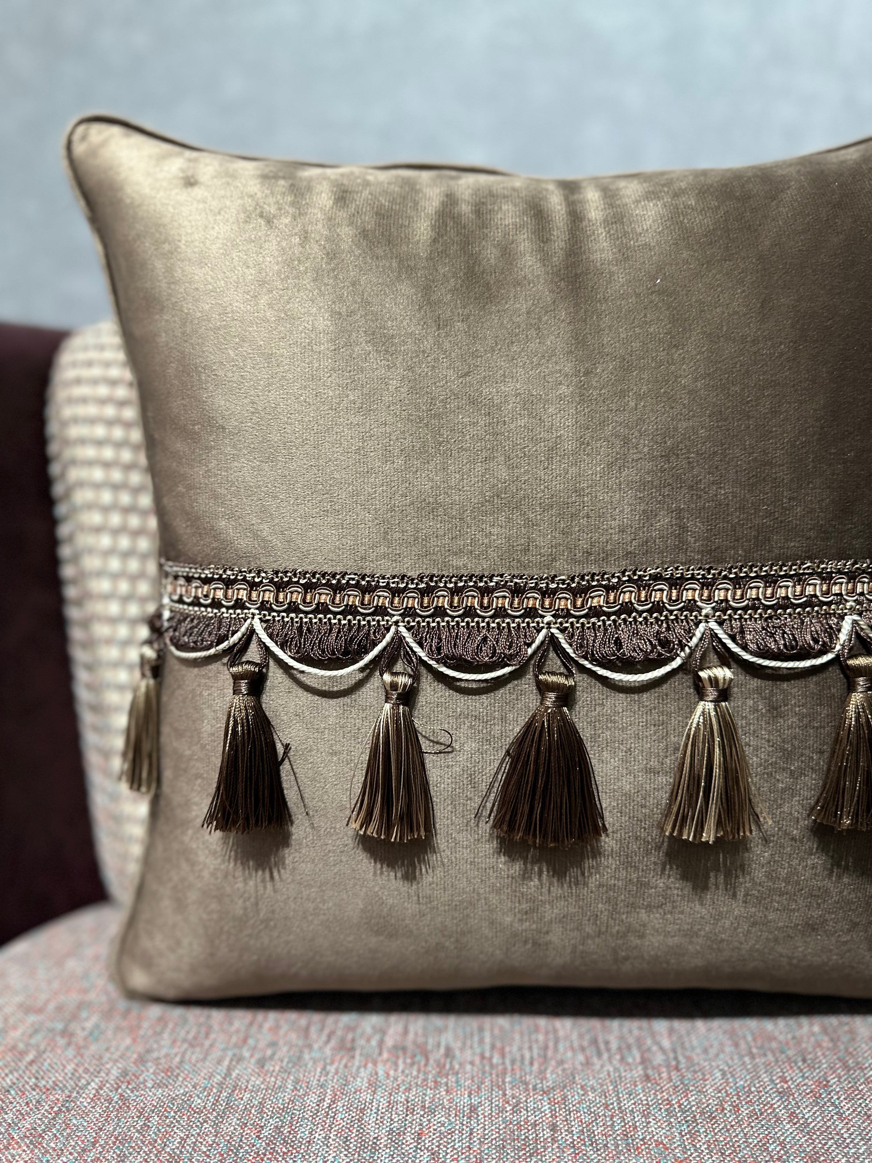 SARKIK PÜSKÜL-46 (KAHVERENGİ SOLİD)