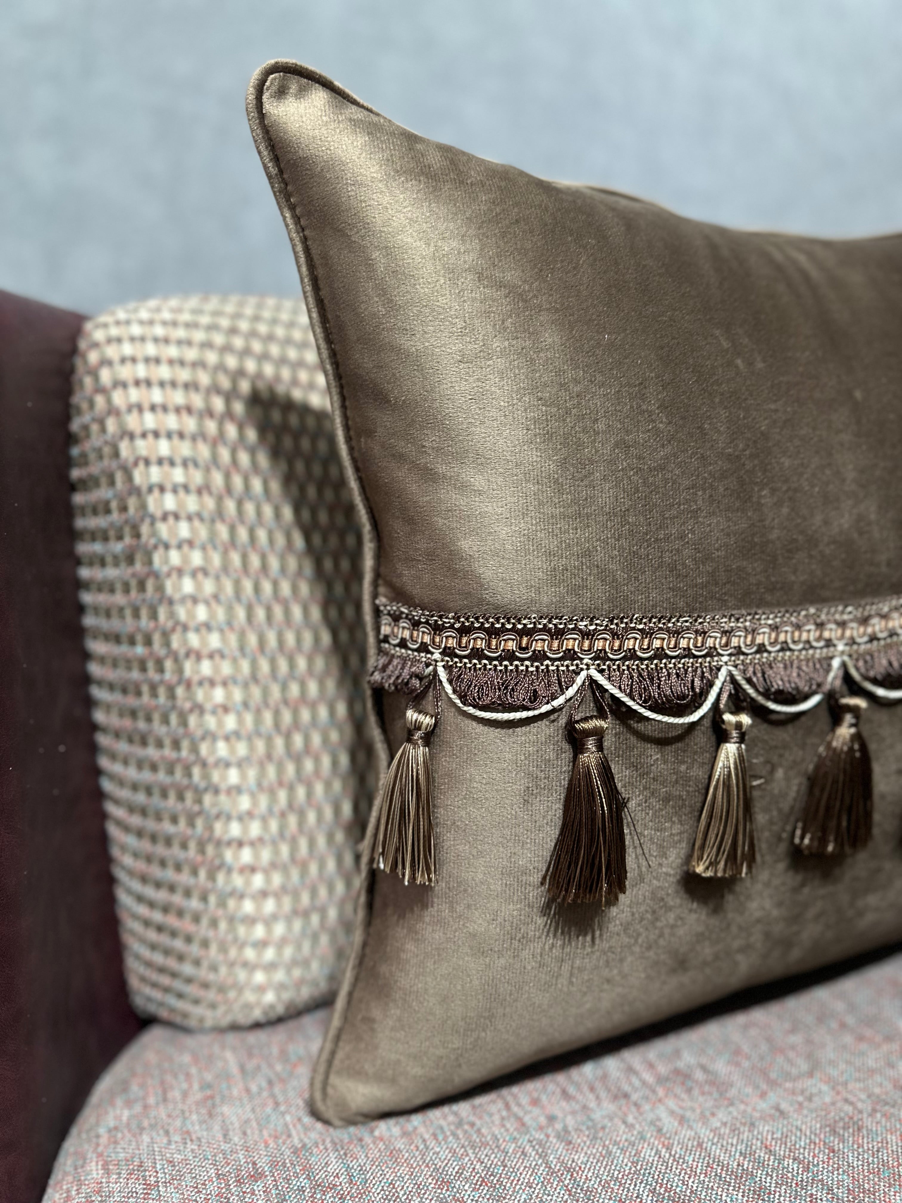 SARKIK PÜSKÜL-46 (KAHVERENGİ SOLİD)