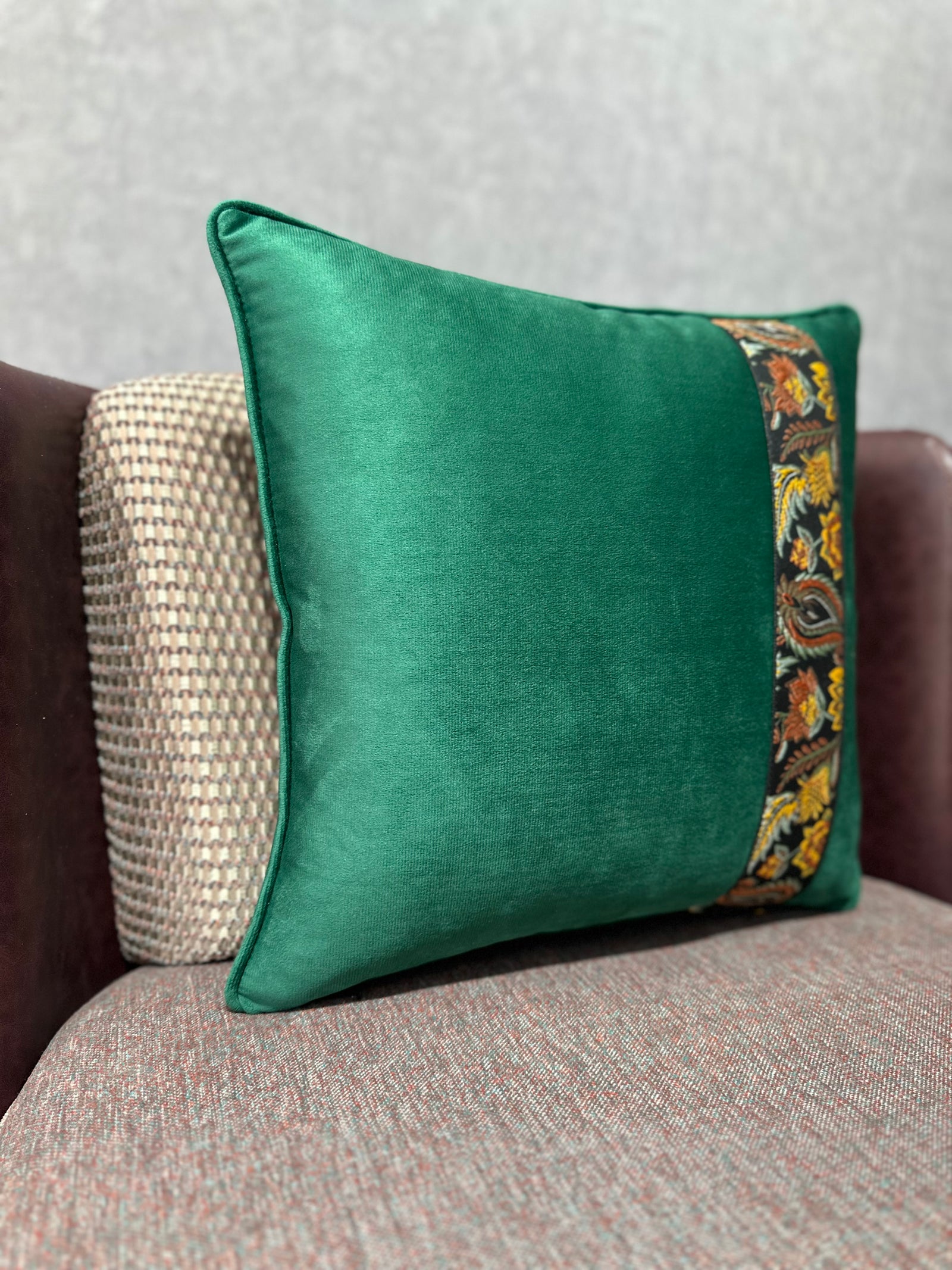 TITAN-12 (ZÜMRÜT YEŞİL)