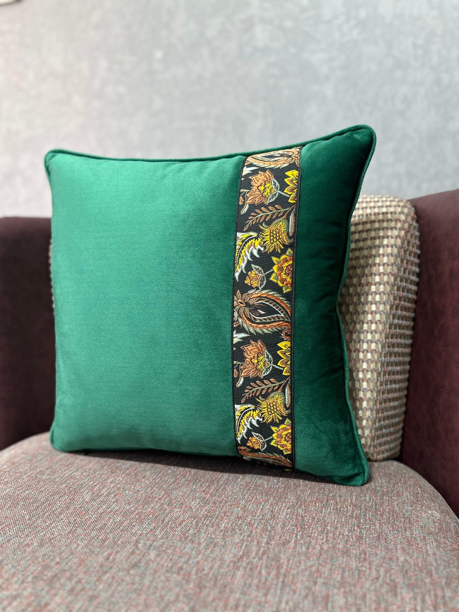 TITAN-12 (ZÜMRÜT YEŞİL)