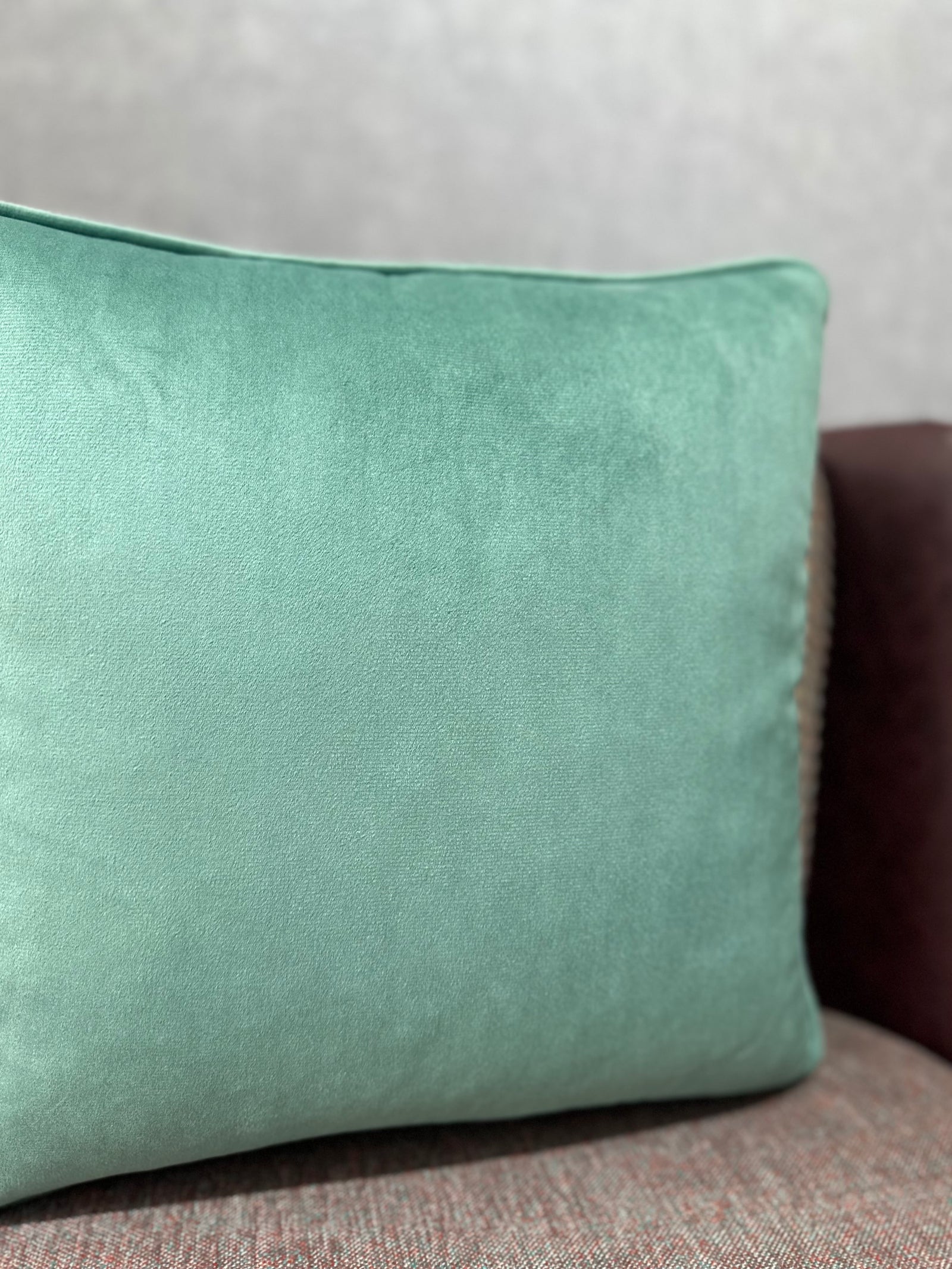 SOLID-16 PILLOWCASE 
