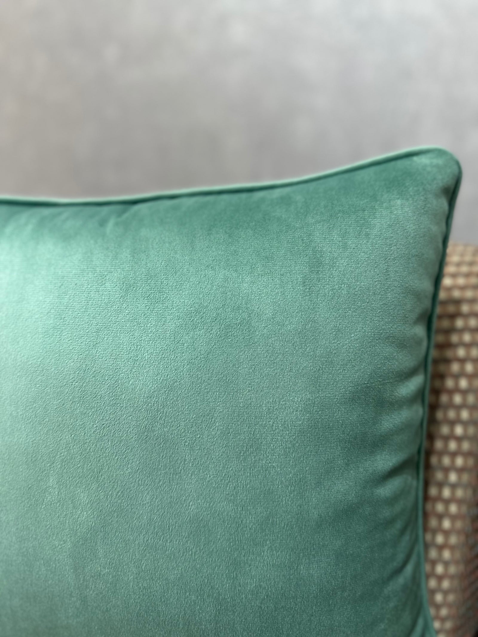 SOLID-16 PILLOWCASE 