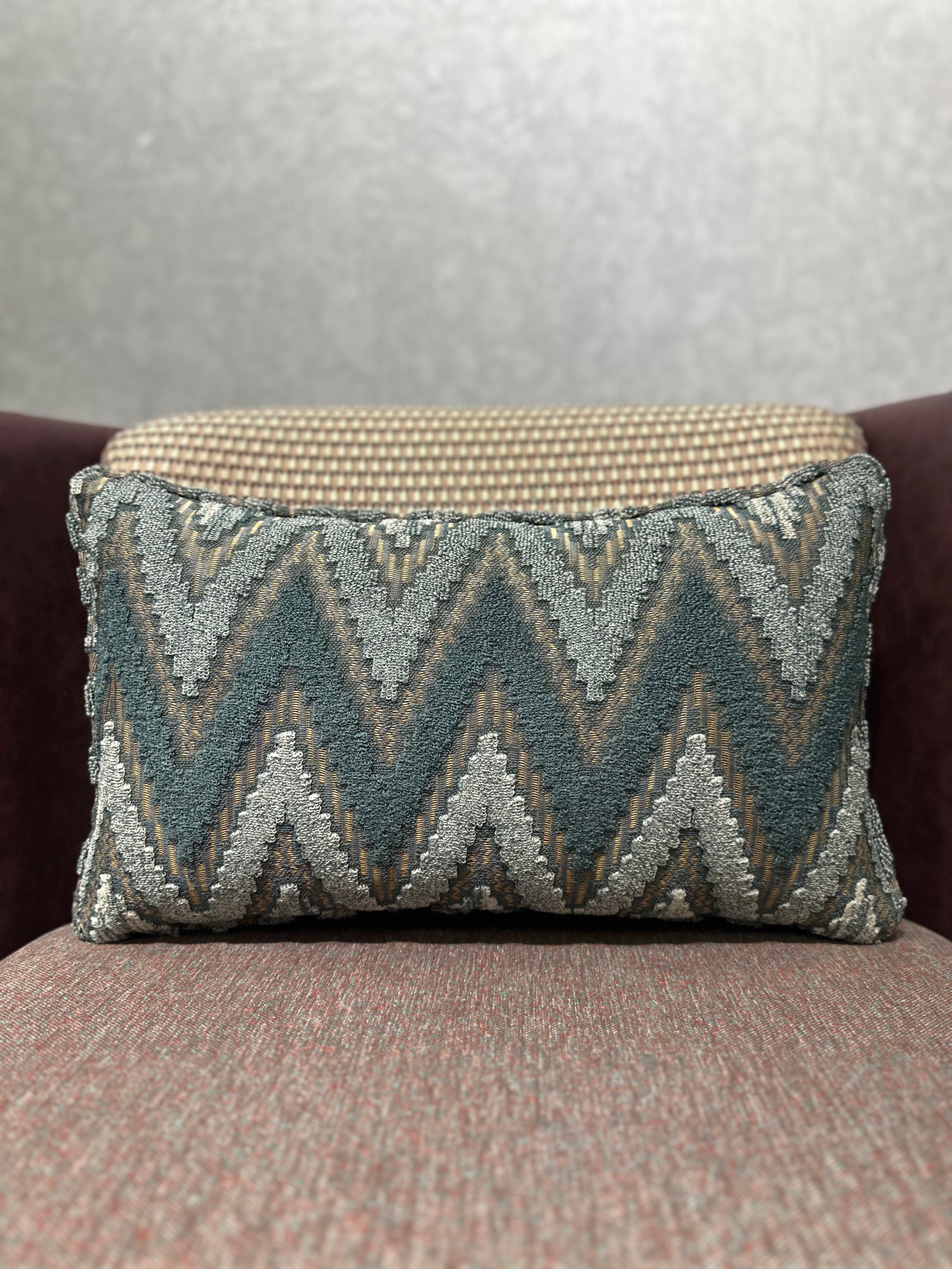 Chevron-200