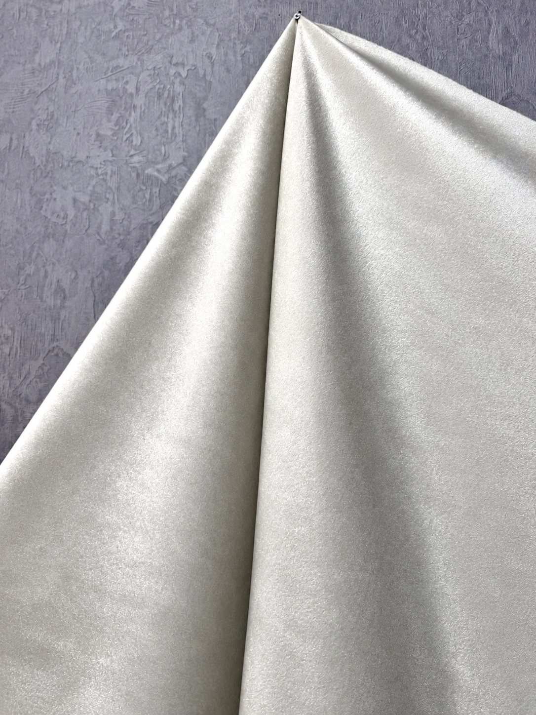 Dokuma Parlak Kadife Döşemelik & Perdelik Kumaş – Pati Dostu – Kırlentlik ve Dekoratif Kumaş – Metre ile Satış (140 cm En)